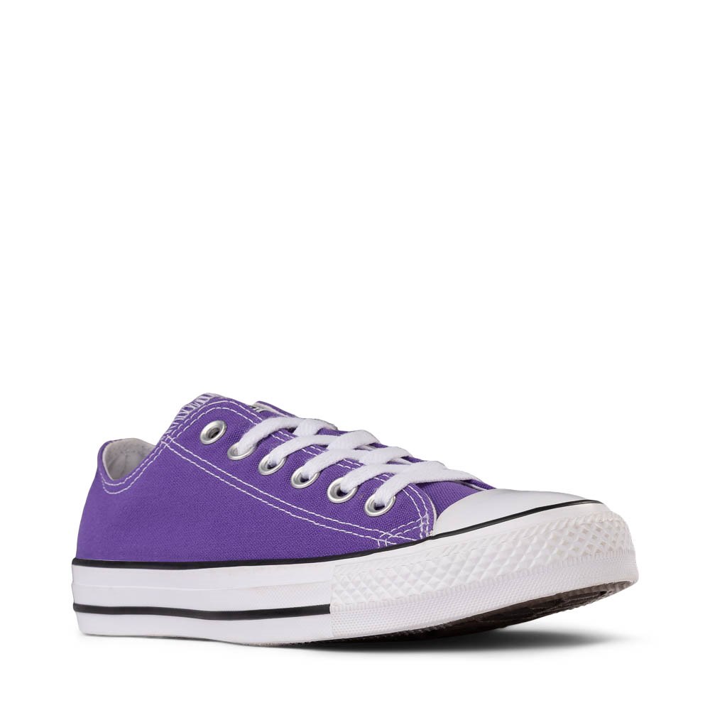 Converse Chuck Taylor All Star Lo Sneaker - Electric Purple | Journeys