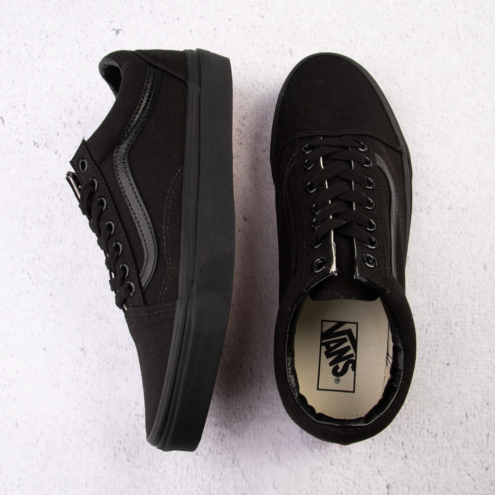 black skate vans