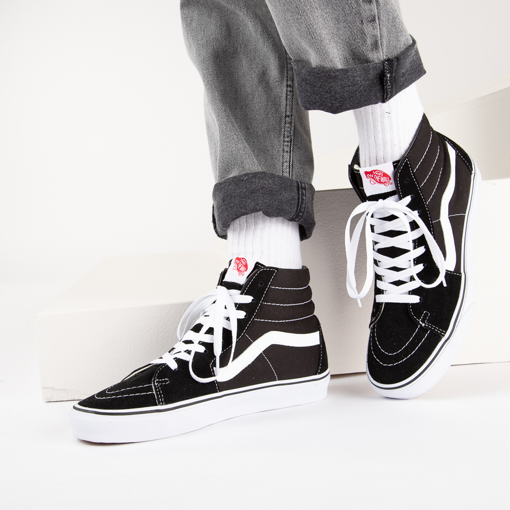 Vans Sk8 Hi Skate Shoe - Black مويه لتر ونص