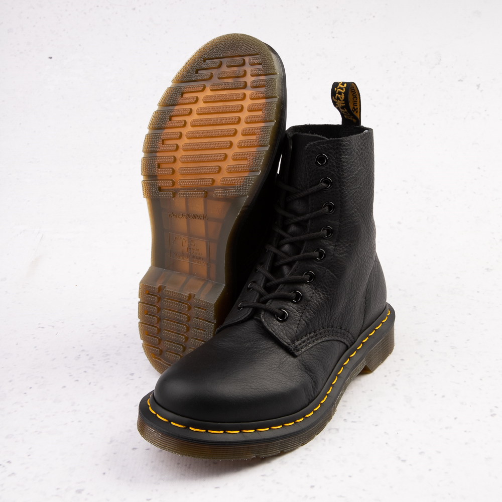 Womens Dr. Martens 1460 Pascal 8-Eye Boot - Black