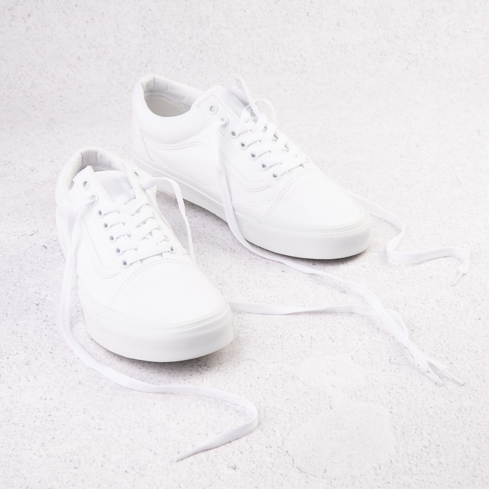 white sneakers vans womens