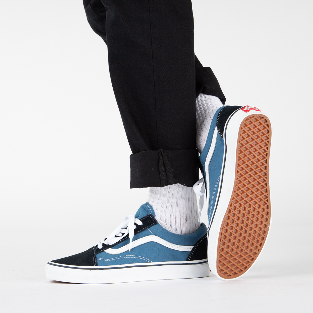 vans navy and white