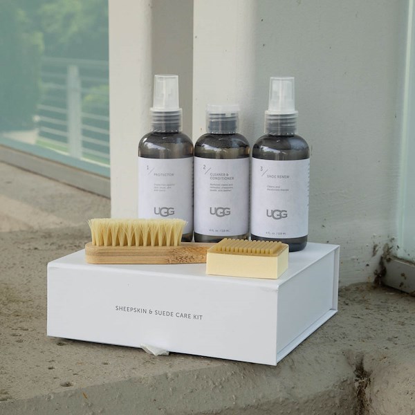 alternate view UGG® Care KitHERO