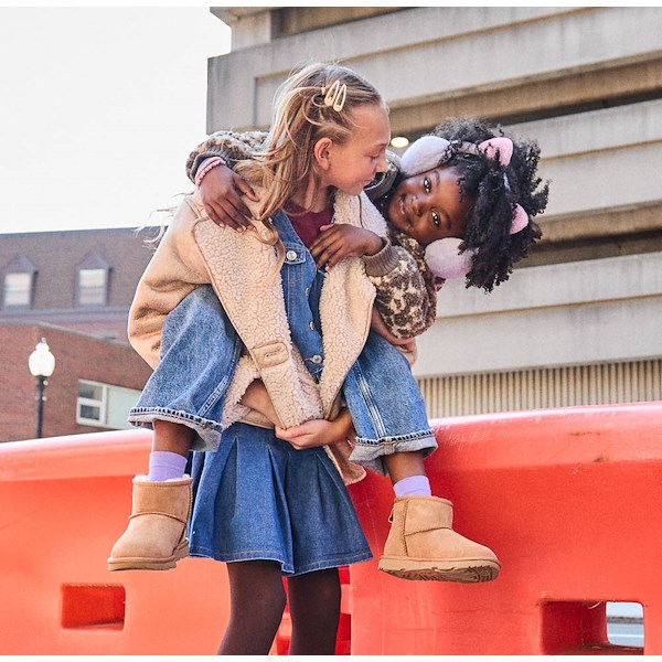 alternate view UGG® Classic Mini II Boot - Little Kid / Big Kid - ChestnutALT1B