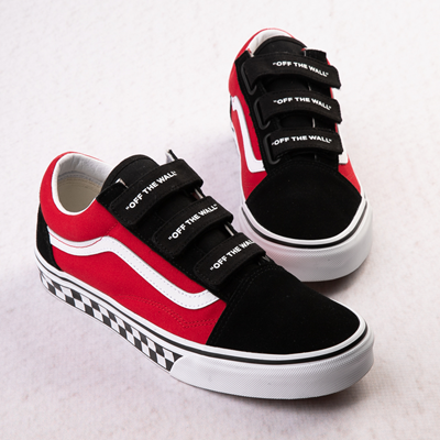 platform Erge, ernstige Afhankelijk Vans Old Skool V Logo Pop Skate Shoe - Red / Black | Journeys