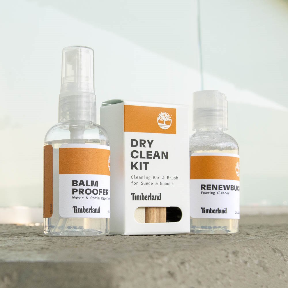 remove stains how to protect suede shoes home remedy