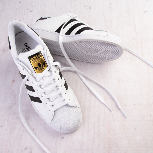familie Lang patroon Mens adidas Superstar Athletic Shoe - White / Black | Journeys