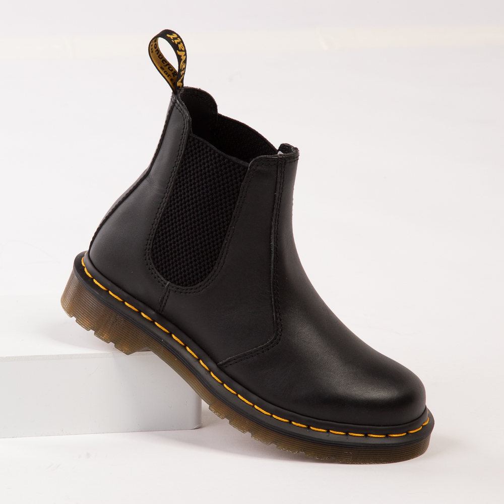 Dr. 2976 Chelsea Boot Black Journeys