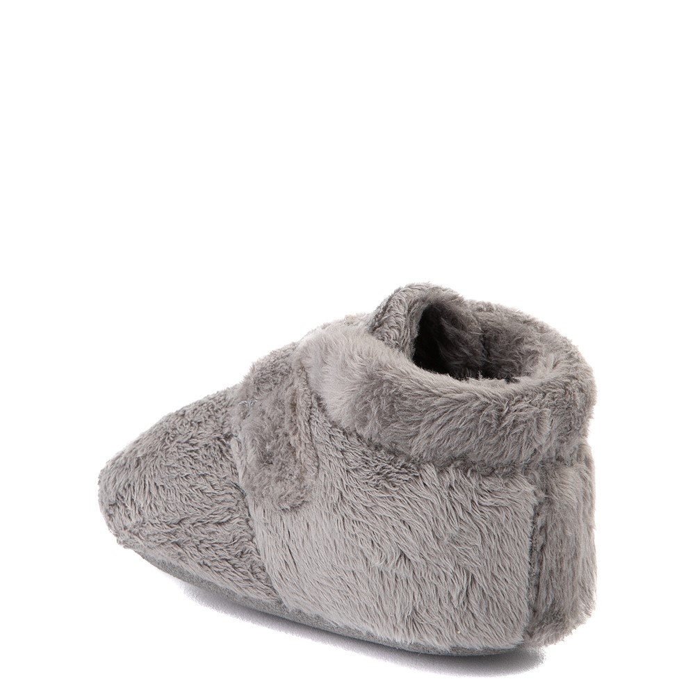 gray baby uggs