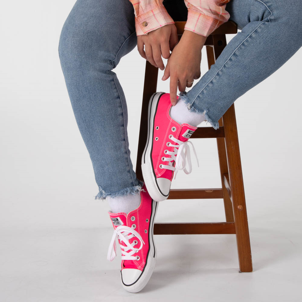 vision Melting slim Converse Chuck Taylor All Star Lo Sneaker - Hyper Pink | Journeys