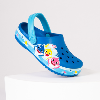 shark crocs for toddlers