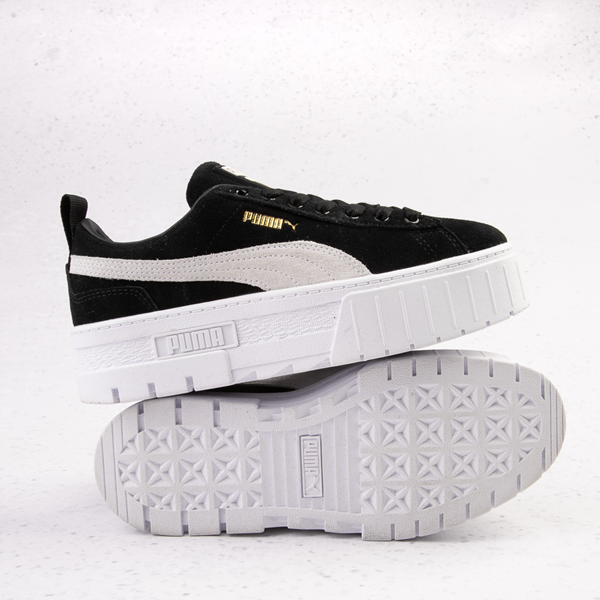 All black best sale puma sneakers