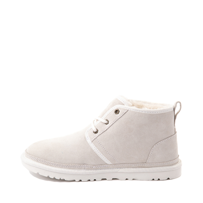 white uggs neumel