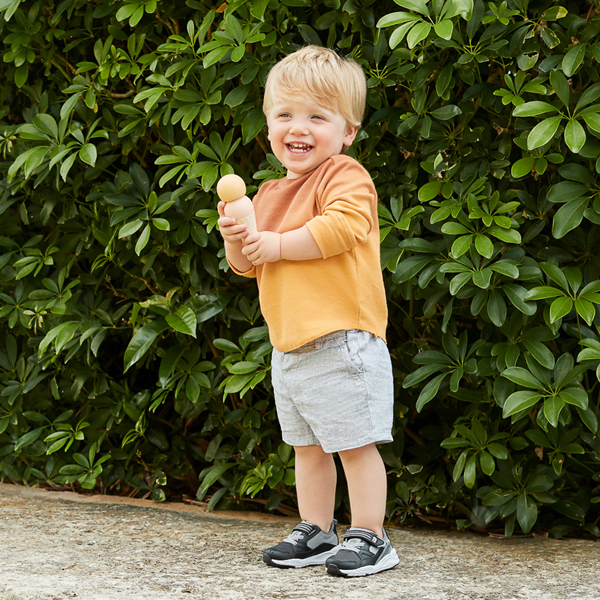 alternate view Stride Rite Made2Play® Journey Sneaker - Toddler - BlackALT1B
