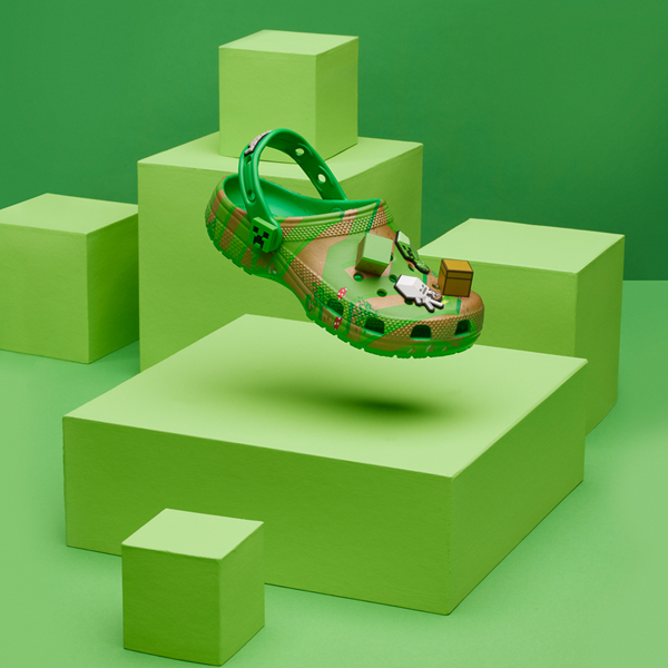 alternate view Crocs x Minecraft Classic Clog - Little Kid / Big Kid - GreenALT1C