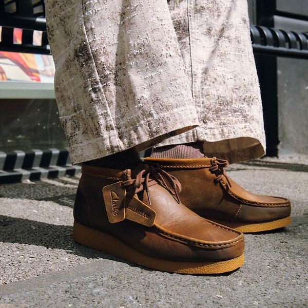 alternate view Mens Clarks Wallabee EVO Casual Shoe - BeeswaxALT1C