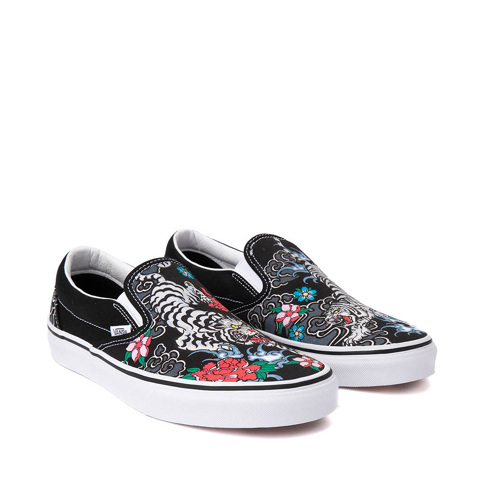 Vans Slip-On Skate Shoe - Black / Tiger Floral | Journeys