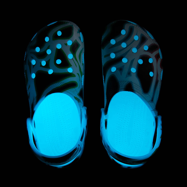 alternate view Crocs Classic Glow-In-The-Dark Swirl Clog - MulticolorALT1B