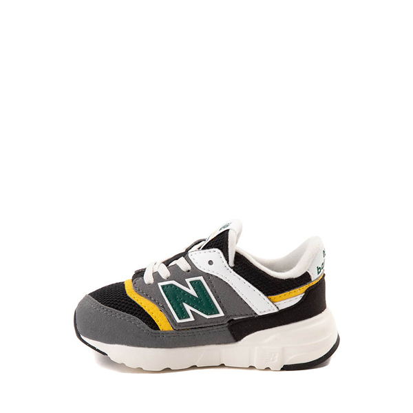New Balance 997R Athletic Shoe