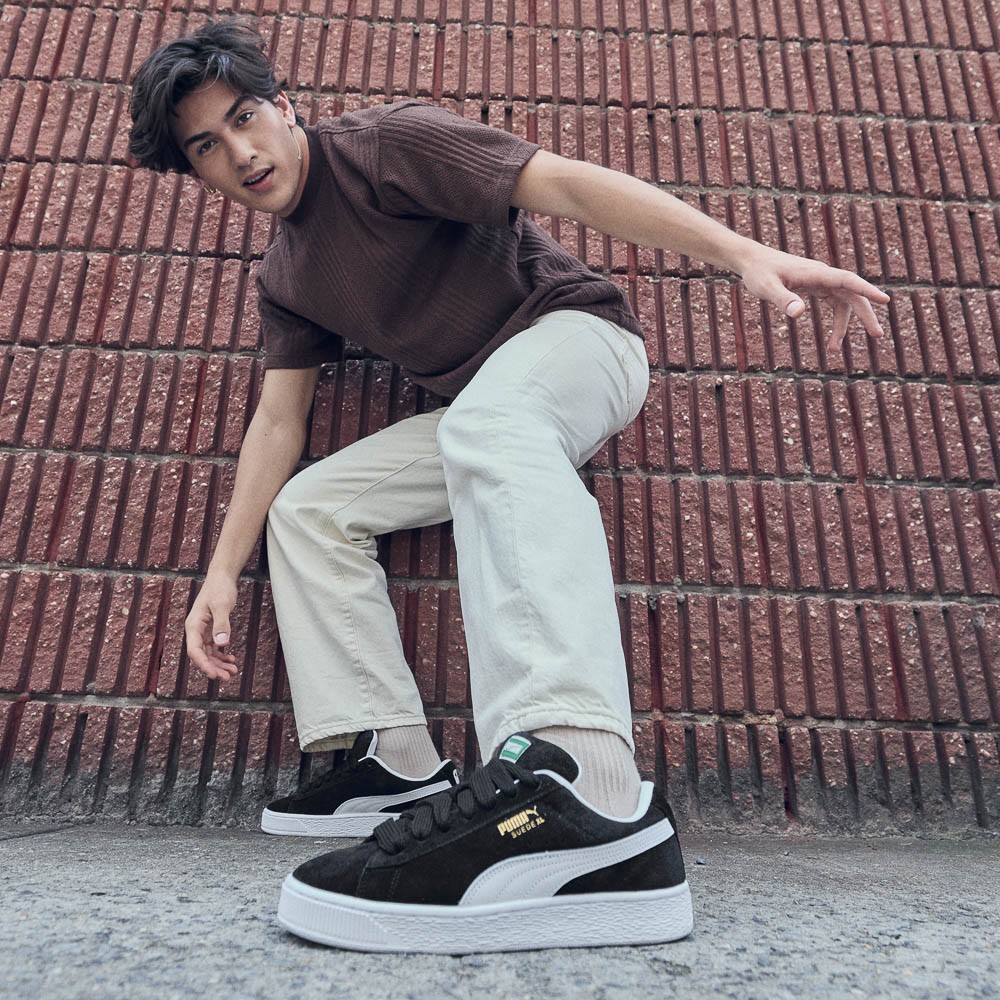 mens puma suede athletic shoe