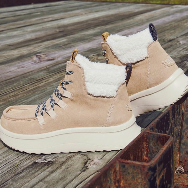 Womens HEYDUDE Wendy Peak Apres Suede Cozy Boot