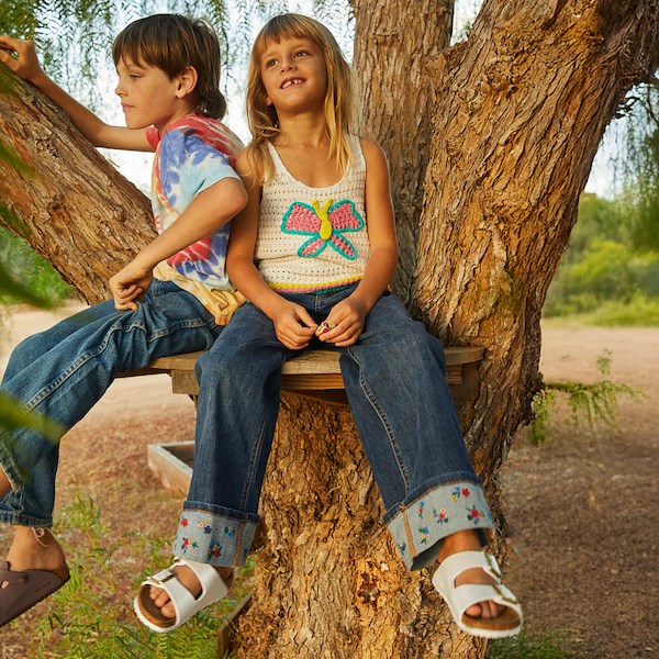 alternate view Birkenstock Arizona Slide Sandal - Big Kid - Electric Metallic PearlALT1B