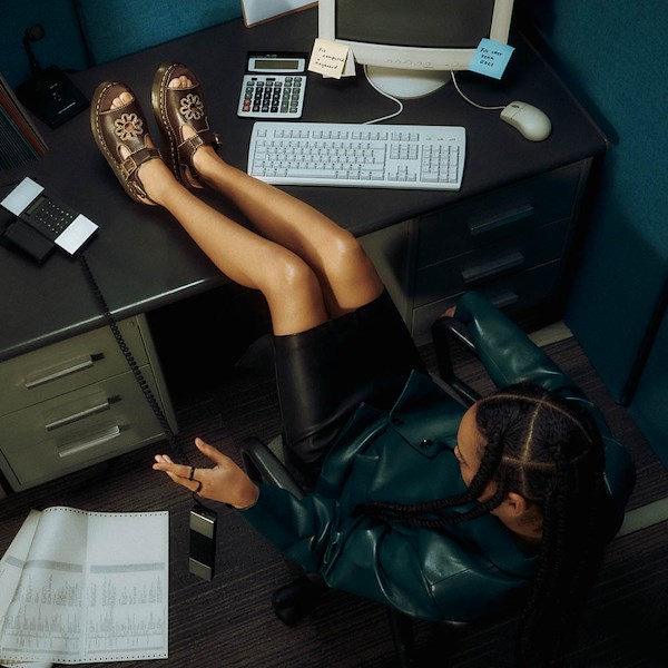 Womens Dr. Martens Dunnet Flower Sandal - Kelp Brown