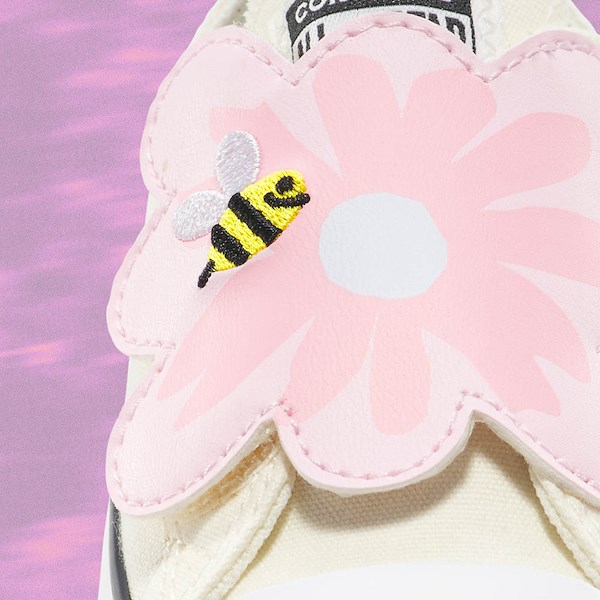 alternate view Converse Chuck Taylor All Star 1V Lo Flower And Bee Sneaker - Baby / Toddler - EgretHERO