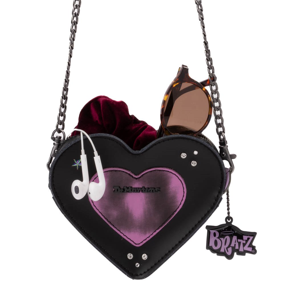 【DR MARTENS】Micro Heart Bratz レザーバッグ Dr. Martens Micro Heart Bratz Leather Limited Edition Bag