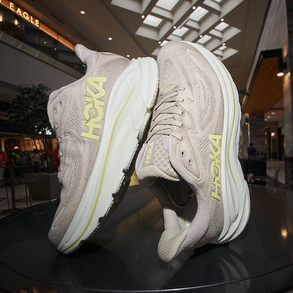 alternate view Mens HOKA Clifton 10 Athletic Shoe - Linen / StoneHERO