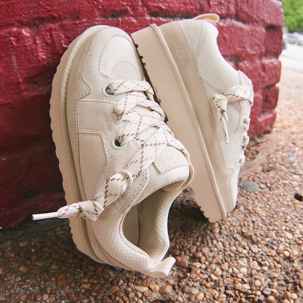 alternate view Womens UGG® Lo Lowmel Sneaker - JasmineHERO