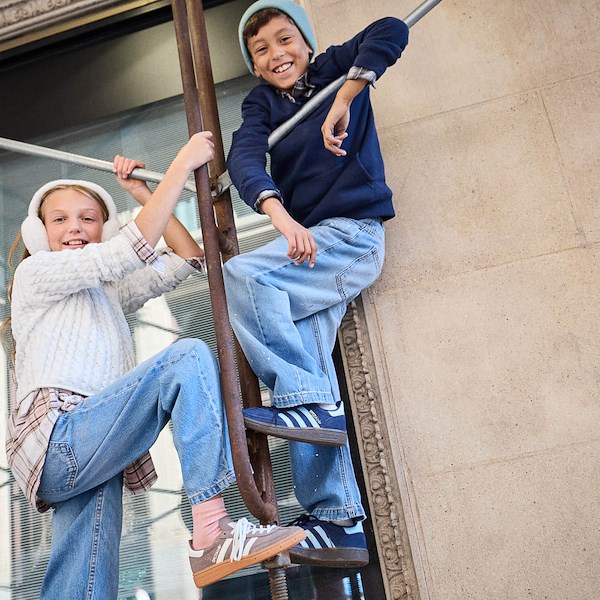 alternate view adidas Handball Spezial Athletic Shoe - Big Kid - Collegiate Navy / Clear Sky / GumALT1B