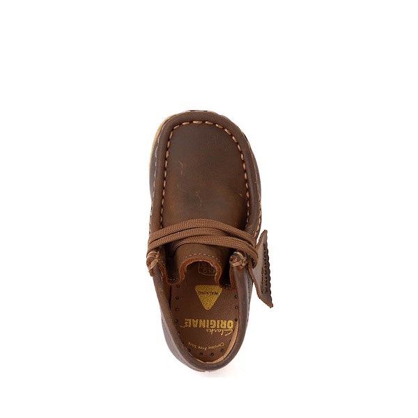 alternate view Clarks Wallabee Boot - Toddler - BeeswaxALT2