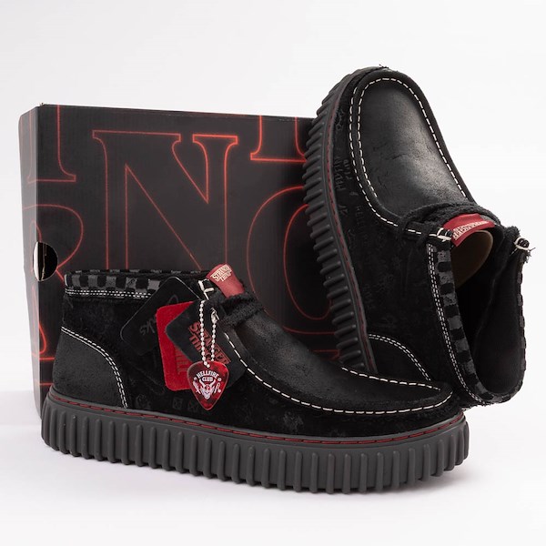 alternate view Mens Clarks x Stranger Things Torhill Hi Chukka Boot - BlackALT1D