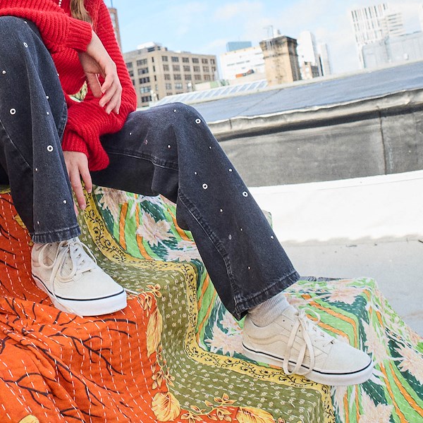 alternate view Vans Old Skool Suede Skate Shoe - Big Kid - TurtledoveALT1C