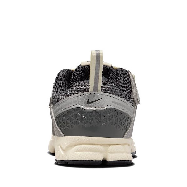 alternate view Nike Vomero 5 Athletic Shoe - Baby / Toddler - Iron Grey / Chrome / Metallic SilverALT4