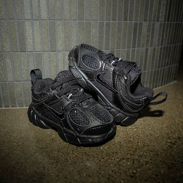 alternate view Nike V5 RNR Athletic Shoe - Baby / Toddler - Black / Anthracite / BlackHERO