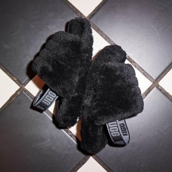 alternate view UGG&reg; Fluff Yeah Slide - Little Kid / Big Kid - BlackHERO