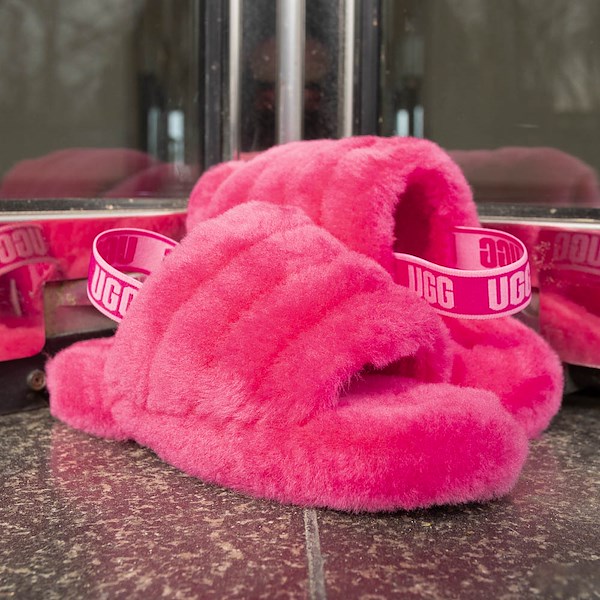 alternate view UGG&reg; Fluff Yeah Slide - Little Kid / Big Kid - Deep CoralHERO
