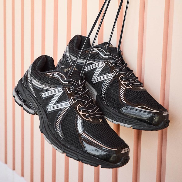 alternate view New Balance 860v2 Athletic Shoe - Black / Silver MetallicHERO