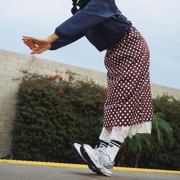 alternate view New Balance 860v2 Athletic Shoe - White / Black / Silver MetallicALT1C