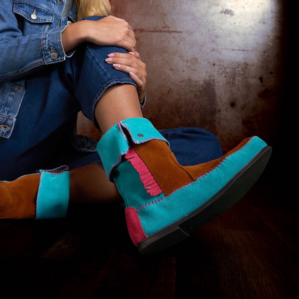 Womens Minnetonka x Stranger Things Authentic Holly Wheeler Boot - Pink / Turquoise Brown