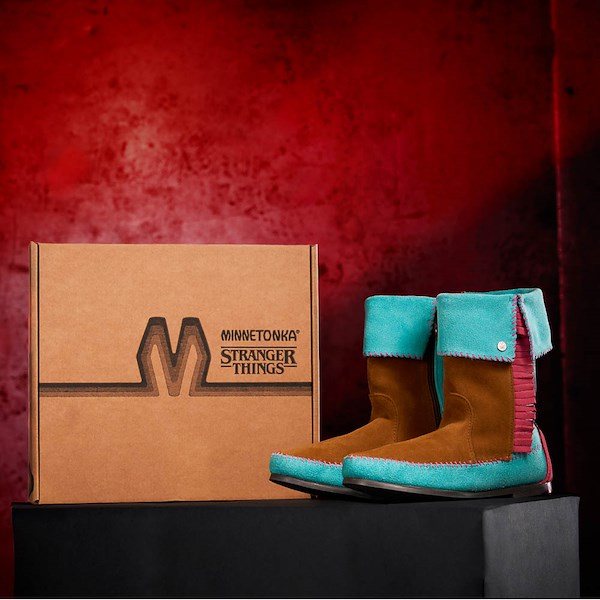 alternate view Womens Minnetonka x Stranger Things Authentic Holly Wheeler Boot - Pink / Turquoise / BrownHERO