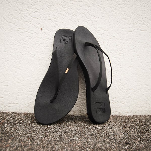 alternate view Womens Reef Cushion Slim Sandal - BlackHERO