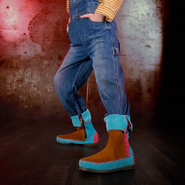 Minnetonka x Stranger Things Holly Wheeler Boot - Little Kid / Big Pink Turquoise Brown