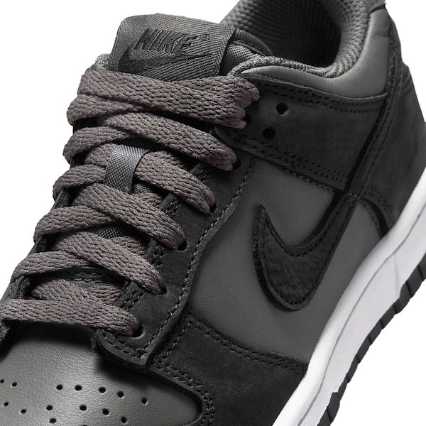 alternate view Nike Dunk Low SE Athletic Shoe - Big Kid - BlackALT1B