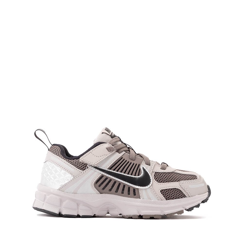 Nike Vomero 5 Athletic Shoe - Little Kid - Gray