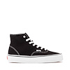 Black/True White
