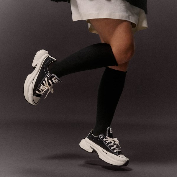 alternate view Converse Run Star Crush Low-Top Sneaker - Black / Egret / BlackALT1C