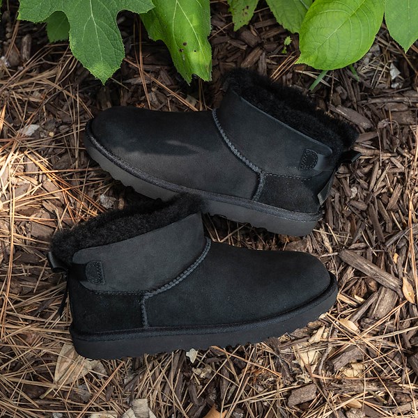 alternate view UGG&reg; Ultra Mini Bailey Bow Boot - Little Kid / Big Kid - BlackHERO